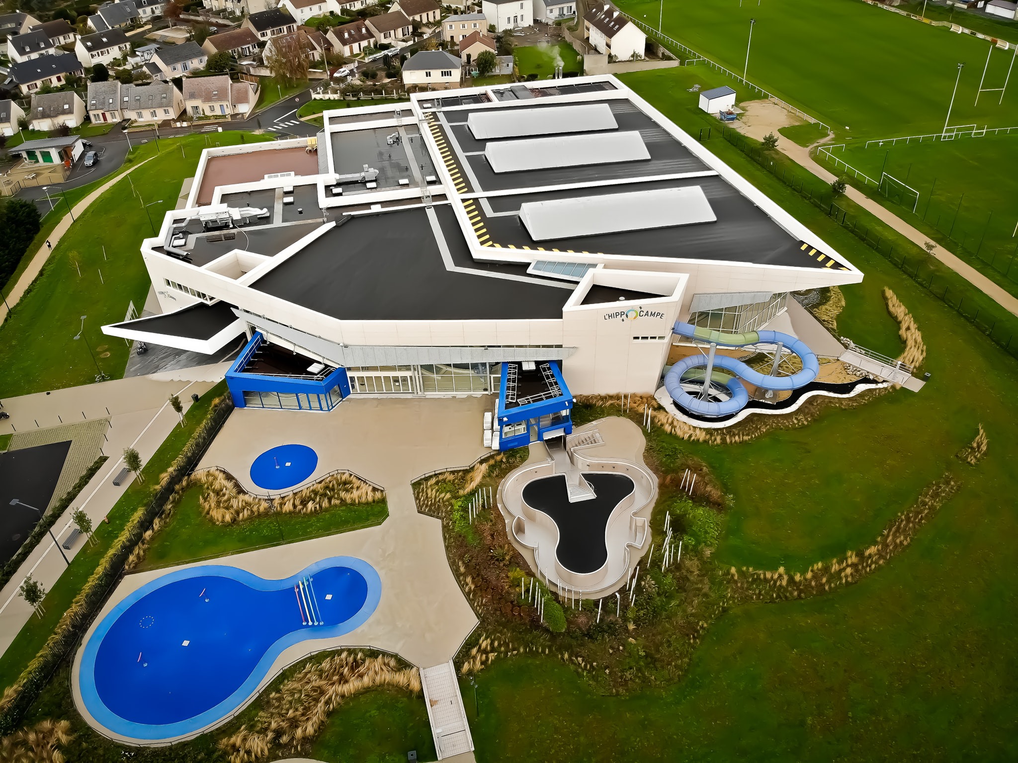 97575442_654287201816100_8399171884381372416_n